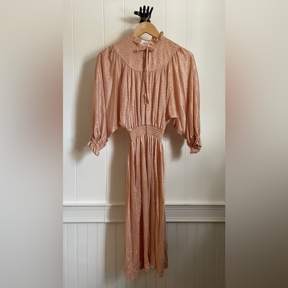 Vintage 70’s 7/8 Nude Blush Shimmery Floral Dress - Picture 3 of 11